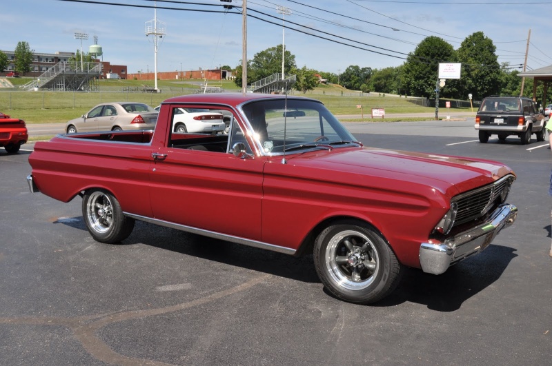 Automobiles you don't see everyday... - Page 6 65_fal10
