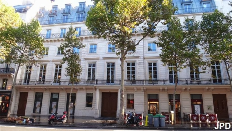 L'hôtel de Mercy Argenteau à Paris, boulevard Montmartre 1large10