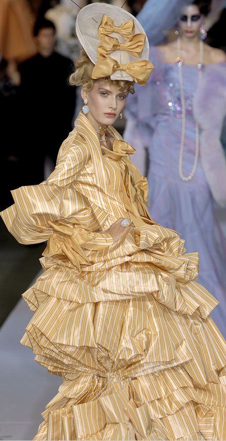 Marie Antoinette par John Galliano 66faea10