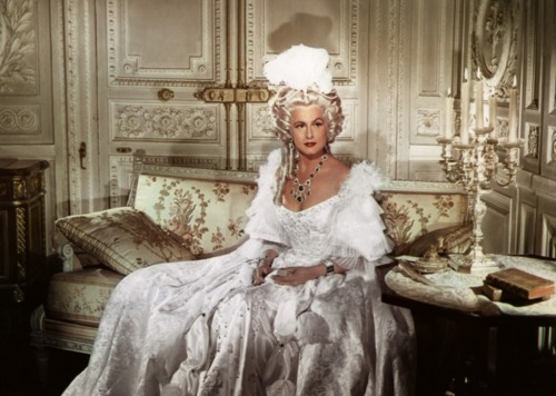 Marie-Antoinette à travers le cinéma - Page 2 Tumblr48