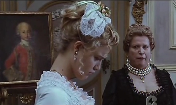 Un film sur Marie-Caroline: "Ferdinando e Carolina", par Lina Wertmüller (1999) Zferd_14