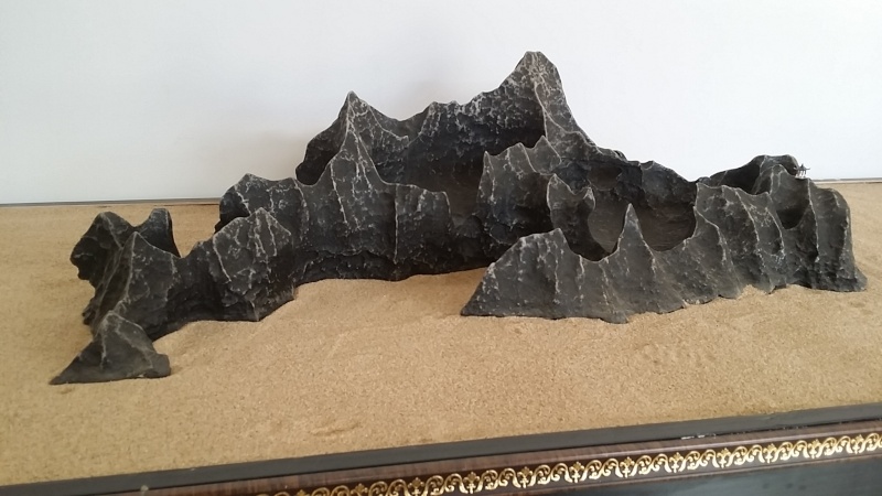 few mountain shape stones 20140748