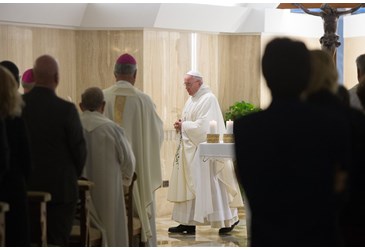 Le Pape: "Notre ange gardien existe, écoutons ses conseils" Franyo13