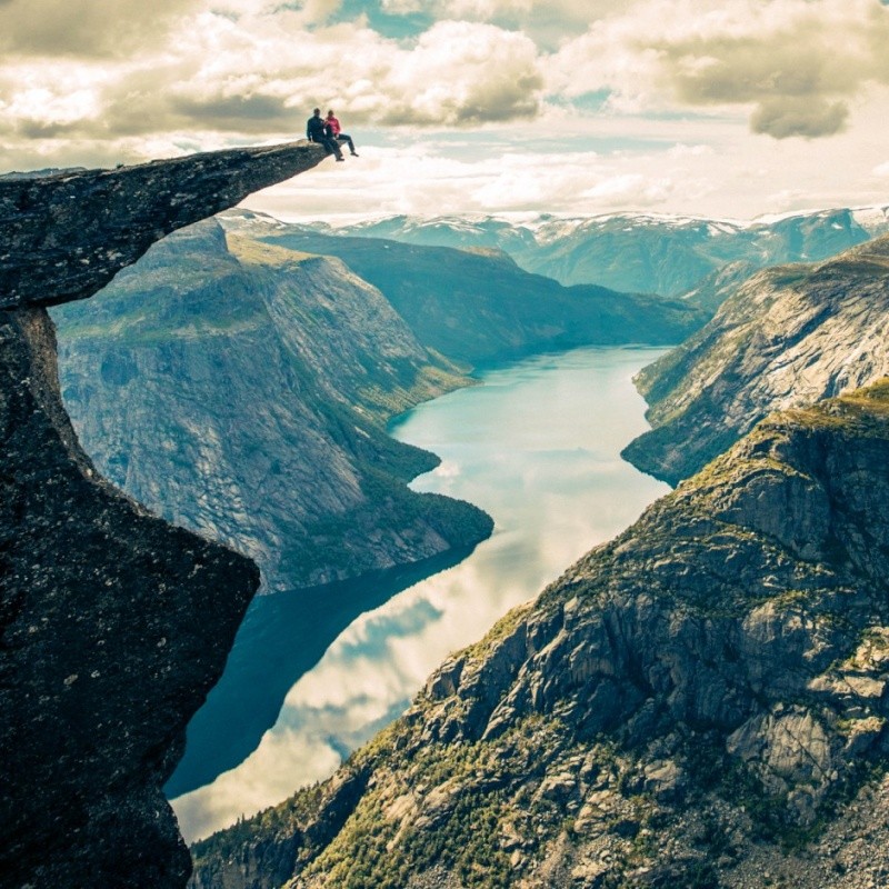 Trolltunga, le précipice le plus beau et le plus terrifiant 1432