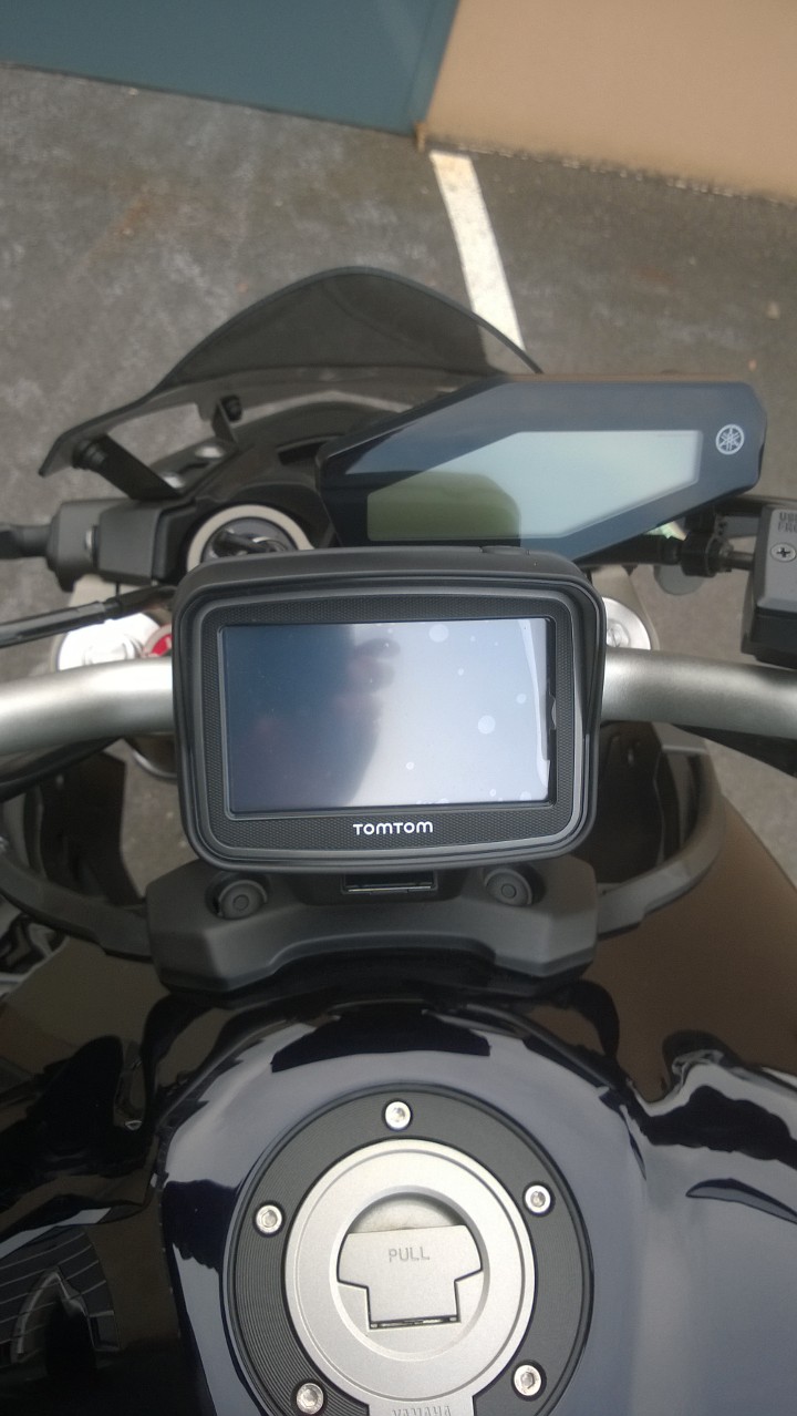 Support gps - Support GPS Tomtom Rider / Fixation au compteur Wp_20119