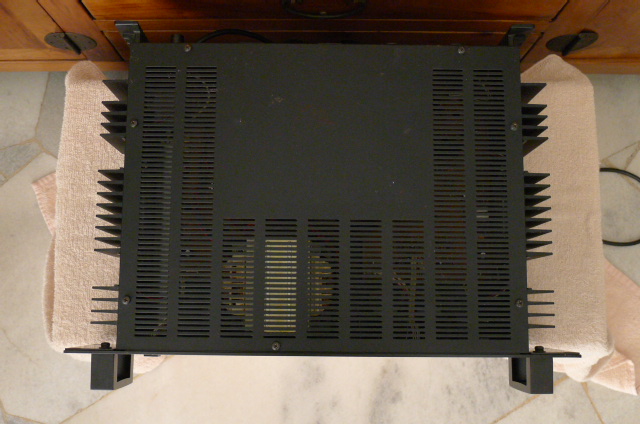 Yamaha Stereo Power Amplifier P2075C (Used) SOLD P1090037