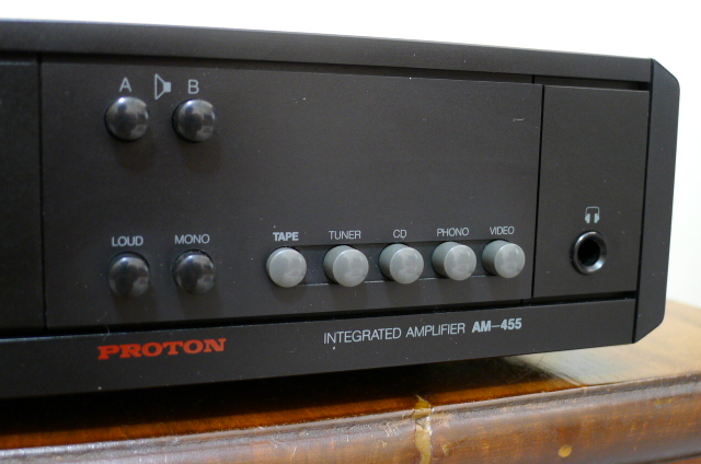Proton Integrated Amplifier AM-455 (Used) SOLD P1090552