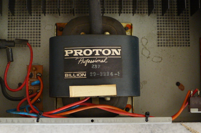 Proton Integrated Amplifier AM-455 (Used) SOLD P1090553