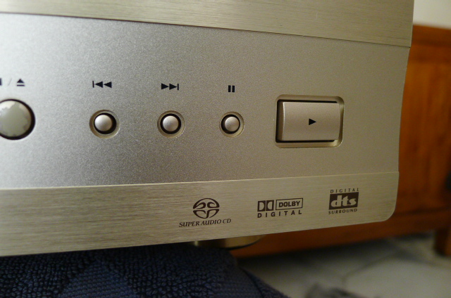 Pioneer High End DVD Player (Universal Player) DV-AX10 (Used) SOLD P1090654