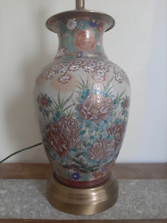 Another lamp/vase thing, any ideas, Chinese or Japanese   20220724