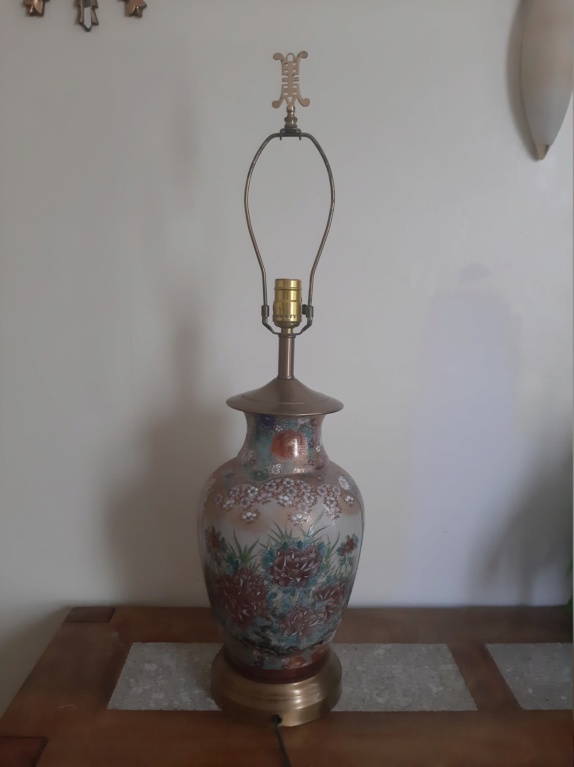 Another lamp/vase thing, any ideas, Chinese or Japanese   20220725