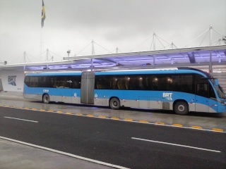 Onibus  , BRT e metro ! Cam01715