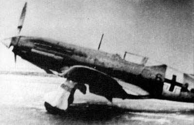 [ Revell ]  MIG-3 Soviet Fighter - Page 2 Mig3_210