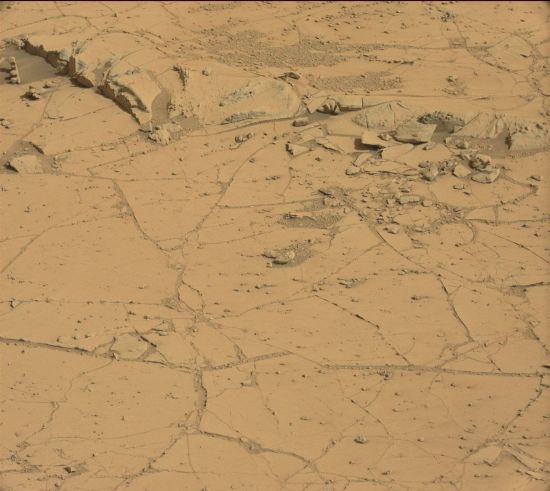 Curiosity encuentra una extraña esfera en Marte S111