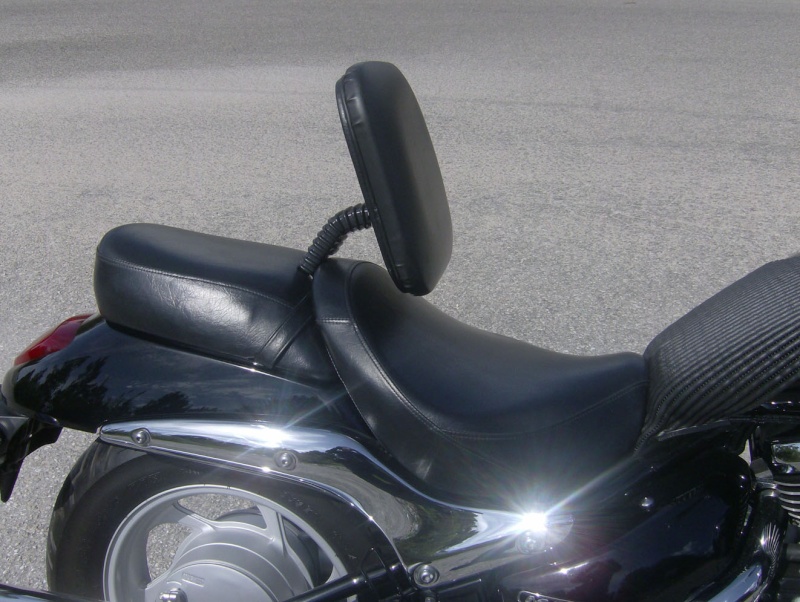 I made the cheapest driver backrest pad for the M800 Hpim2311
