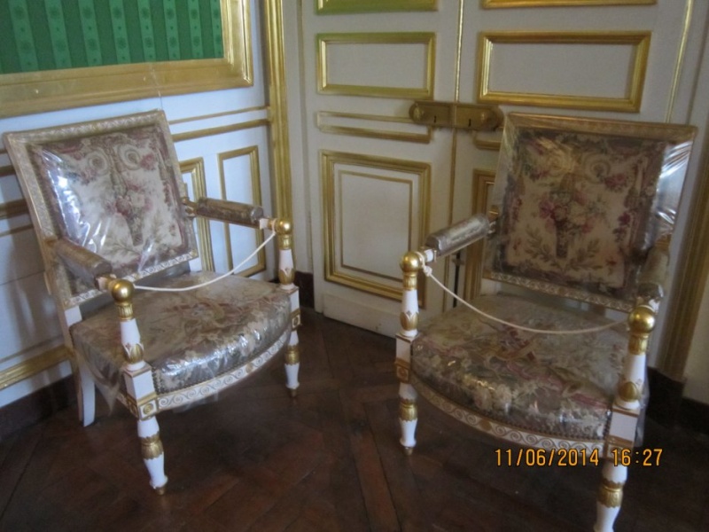 Appartement de Marie-Antoinette et Louis XVI à Fontainebleau - Page 2 32217912