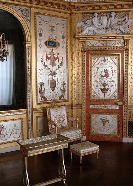 Appartement de Marie-Antoinette et Louis XVI à Fontainebleau - Page 2 427px-10