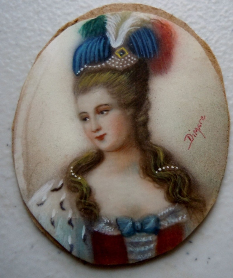 A vendre: miniatures de Marie Antoinette? _5711