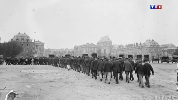 Le Château de Versailles mobilisé pendant la Première Guerre Mondiale Zvers310