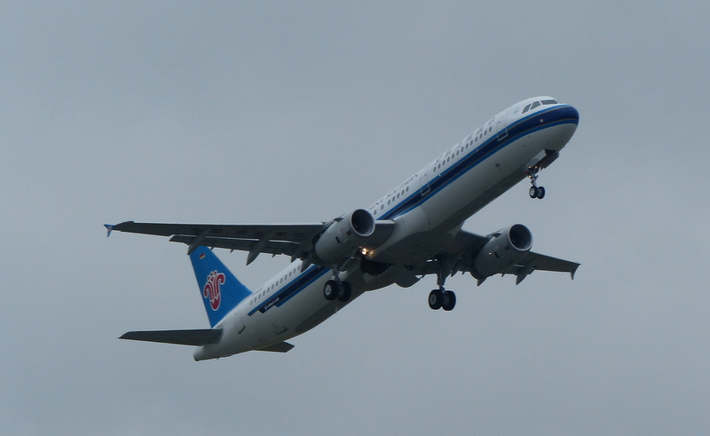 A321-231, China Southern Airlines D-AZAT, B-1847 le 28.07.2014 & 08.08.14 - Page 2 P1100820