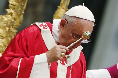 Le diable refait surface dans le monde catholique Le-pap10
