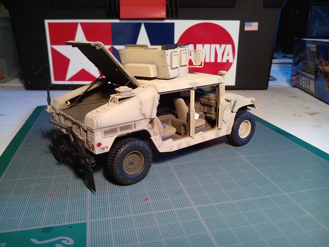 Humvee M1151 Academy 1/35 [Ultronix] Img_2069