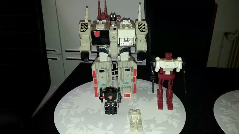 Collection Transformers de sylv1 (AOE, CHUG, TF PRIME, BH, MP, LABELS INDÉS ET G1.. ) Img_1222