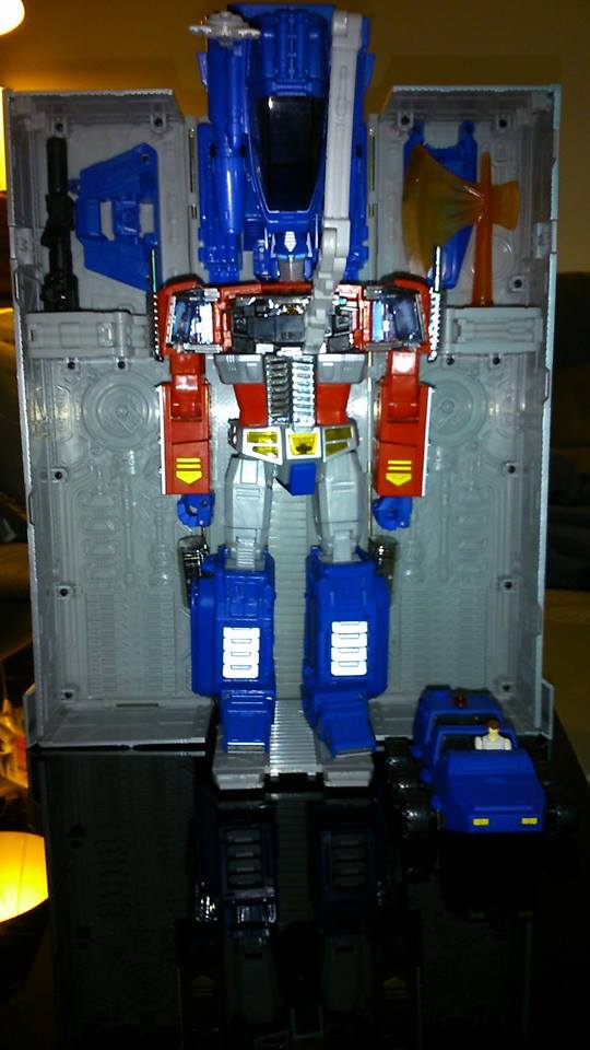Collection Transformers de sylv1 (AOE, CHUG, TF PRIME, BH, MP, LABELS INDÉS ET G1.. ) Img_1637
