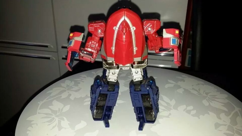 Collection Transformers de sylv1 (AOE, CHUG, TF PRIME, BH, MP, LABELS INDÉS ET G1.. ) Img_1852