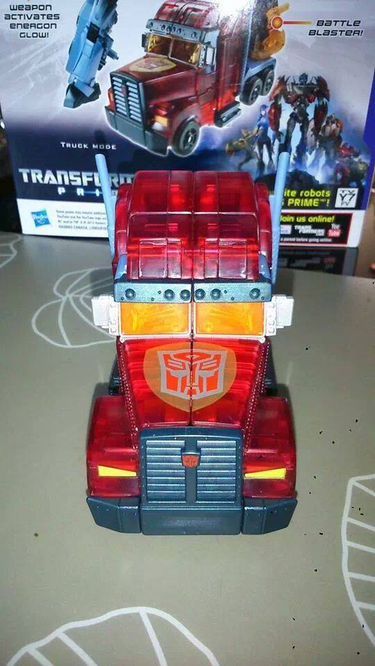 Collection Transformers de sylv1 (AOE, CHUG, TF PRIME, BH, MP, LABELS INDÉS ET G1.. ) Img_2216