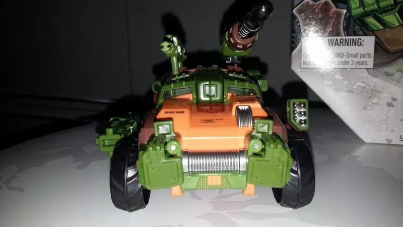 Collection Transformers de sylv1 (AOE, CHUG, TF PRIME, BH, MP, LABELS INDÉS ET G1.. ) Img_9213