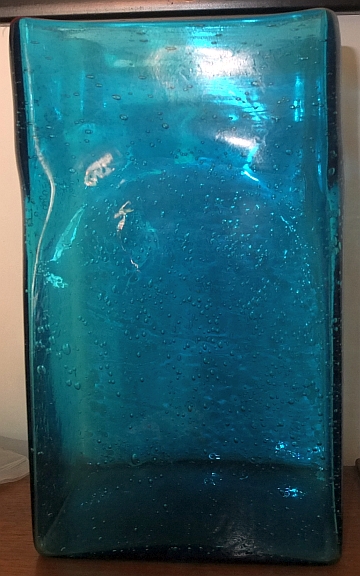 Large blue slab vase, any ideas please? Vase12