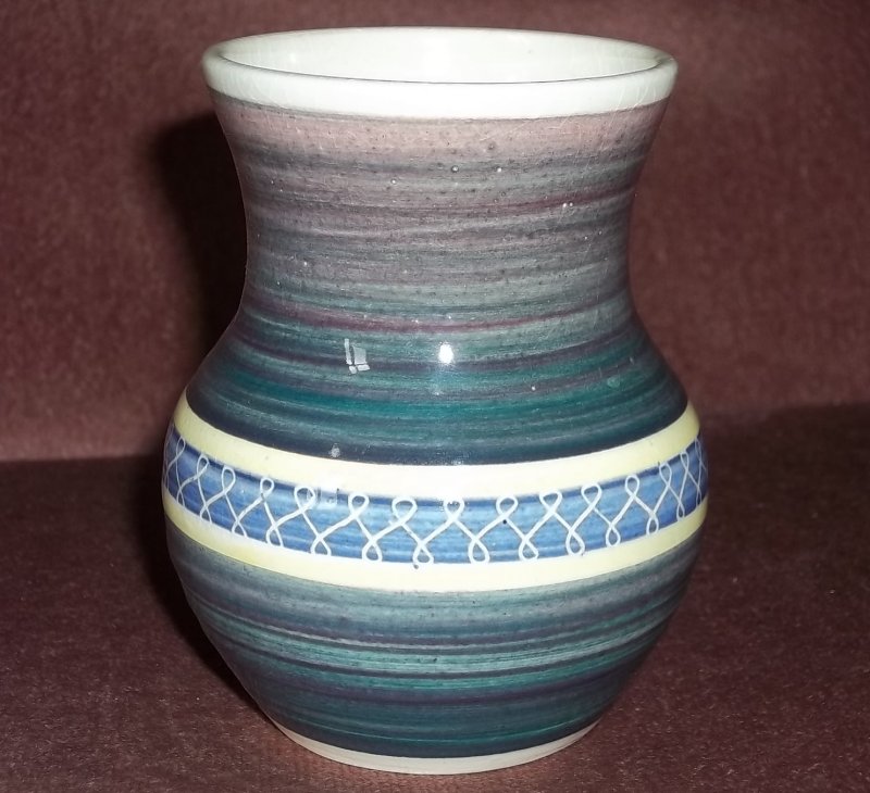 Joe (Jo) Lester - Isle of Wight and West of England Pottery - Page 3 Woe0110