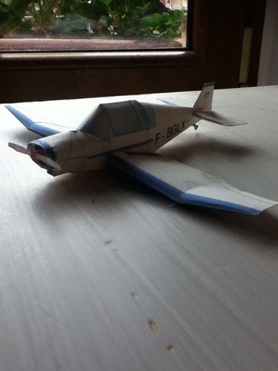 Avion Papercraft avis ? 10392310