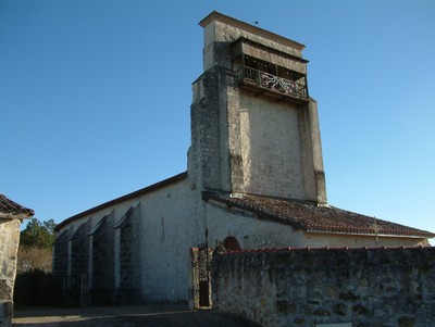 Une église dans un petit village 1126