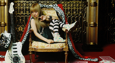 How old are you? - Page 34 Queen11