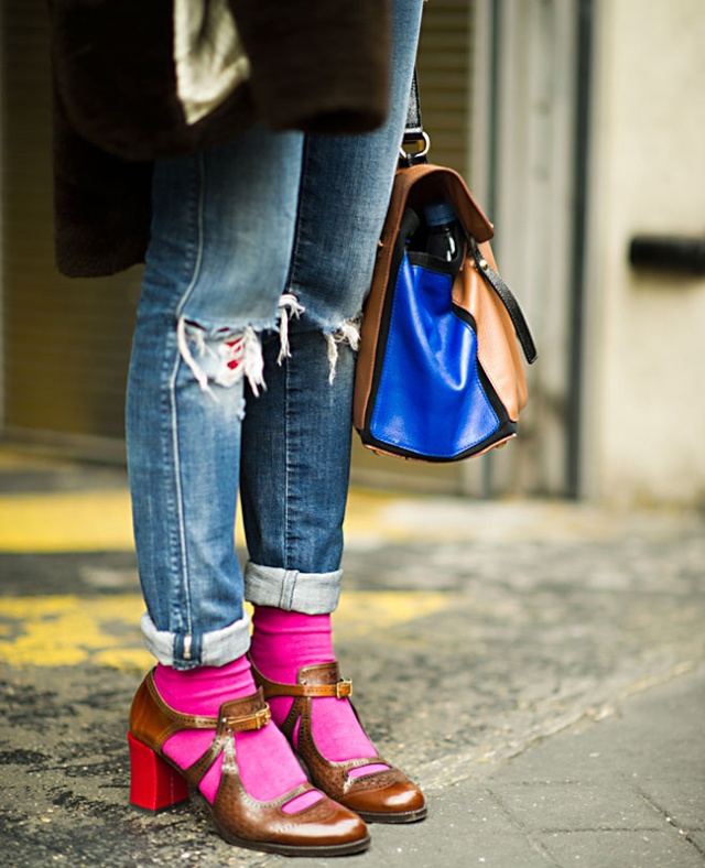 The weirdness we love: Sandals with socks Sandal12