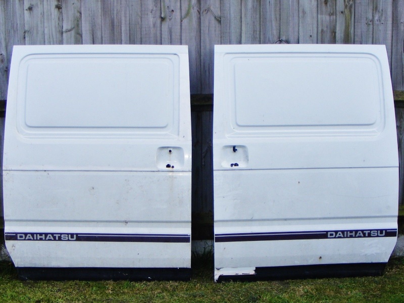 FREE TO COLLECTOR , Pair of side doors  _5713