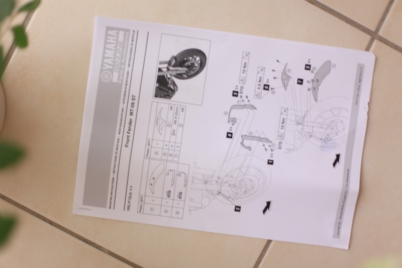 Voici le kit d'accessoires de la MT09 Sport Tracker | FZ09 Street Tracker   Image104