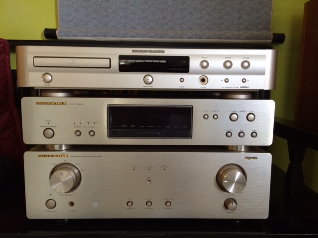 Marantz - CD player, Tuner & Int Amp (Used) Marant11