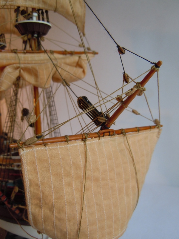 Galion Mayflower (Heller 1/150°) de police1963 02310