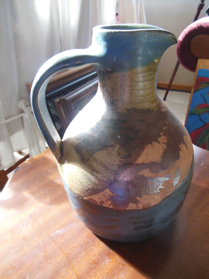 Heavy jug with 'Y' marking Potter10