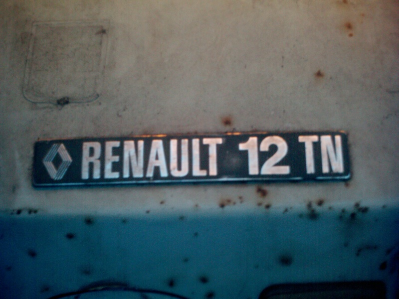 R12 TN en restauration Renaul11