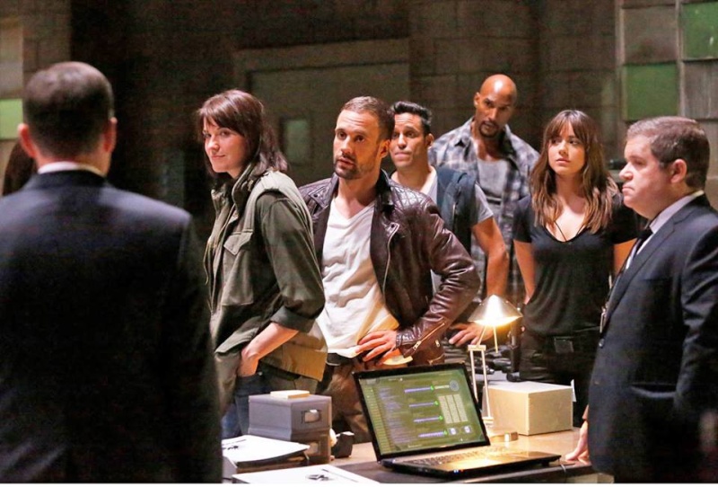 agents of shield - [27/08/2014] Première photo de Lucy dans Agents of SHIELD 10696310
