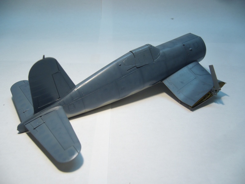 Chance Vought F4U-1a Corsair "Birdcage" 1/48e - Page 2 P1050414