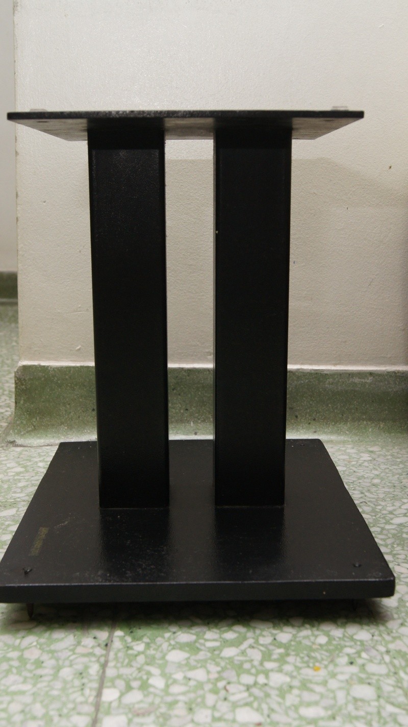 Harbeth HL5 original speaker stand (used) - SOLD Dsc07420