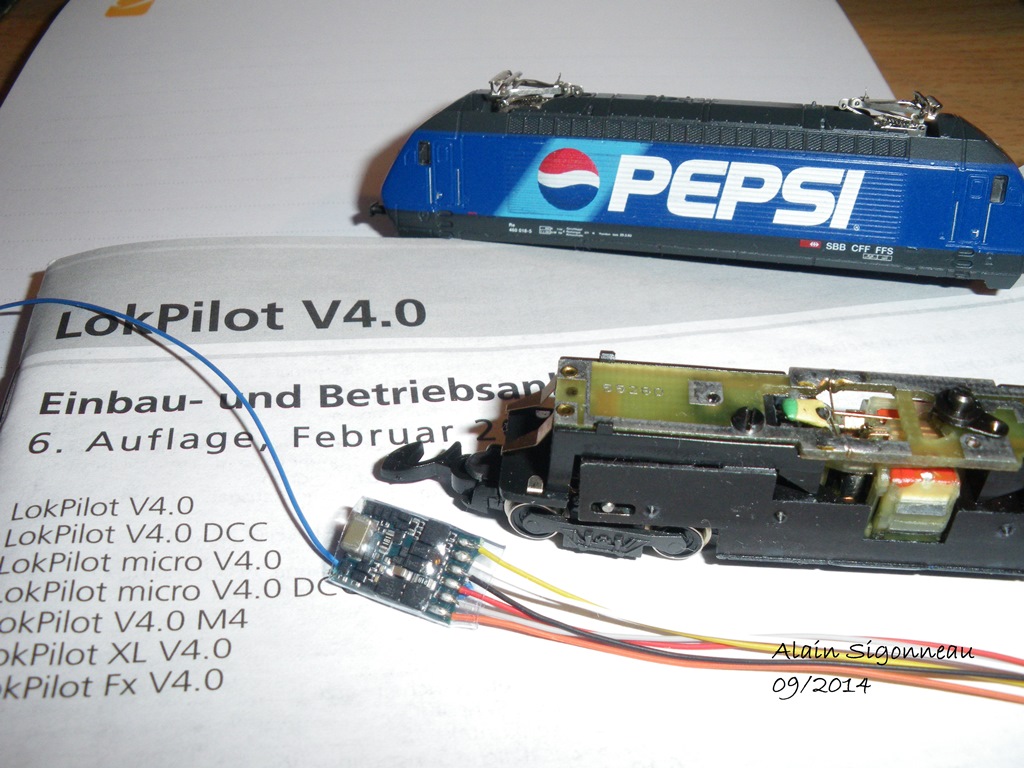 Digitalisation d'une RE-460 88452 + décodeur ESU LokPilot micro v4 Imgp0010