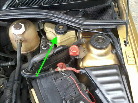 Renault clio II 1.6l ess an 1998 ] fuite d huile et direction assistée
