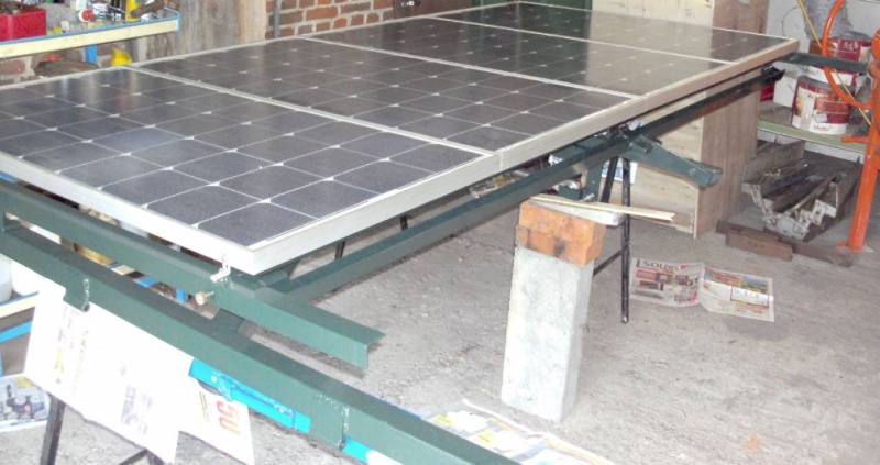 Réalisation d'un cadre photovoltaïque orientable pour injection batteries ou réseau (EDF). 910