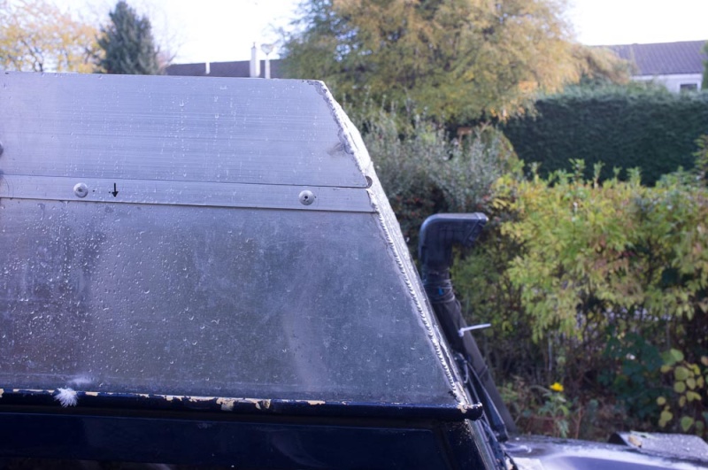 Home made lifting roof on a 110 Defender Lr_roo27